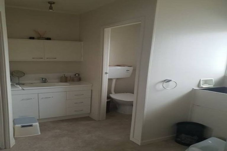 Photo of property in 2/25 Kitchener Road, Sandringham, Auckland, 1025