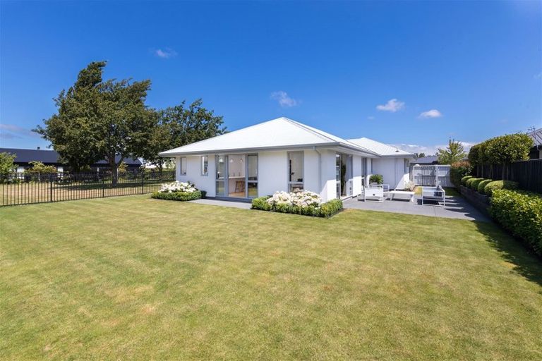 Photo of property in 17 Carpenter Drive, Prebbleton, 7604