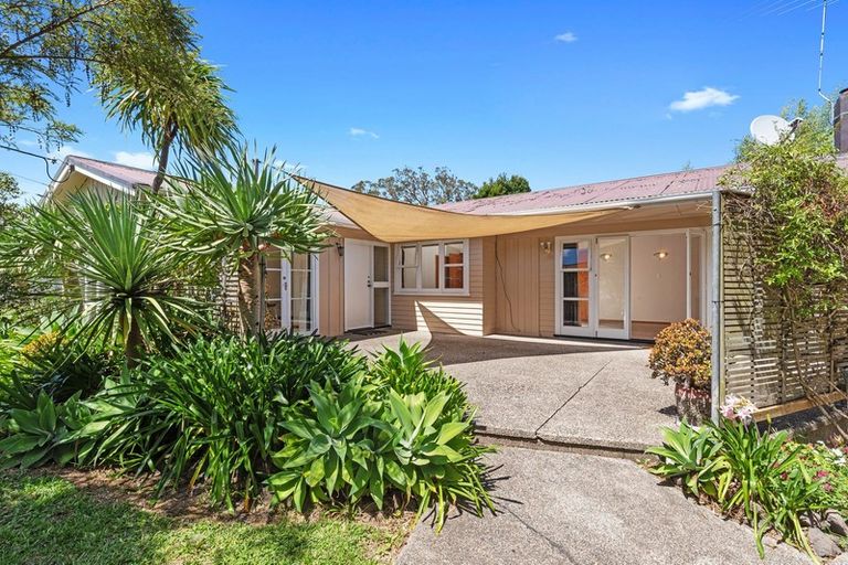Photo of property in 1/30 Lyttelton Avenue, Forrest Hill, Auckland, 0620