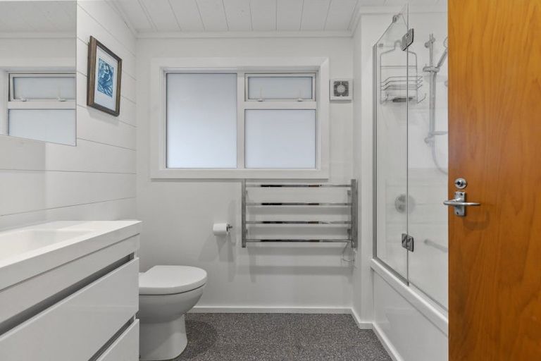 Photo of property in 175a Mokoia Road, Birkenhead, Auckland, 0626