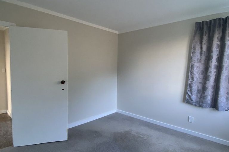 Photo of property in 28 Hill Street, Hikurangi, 0114