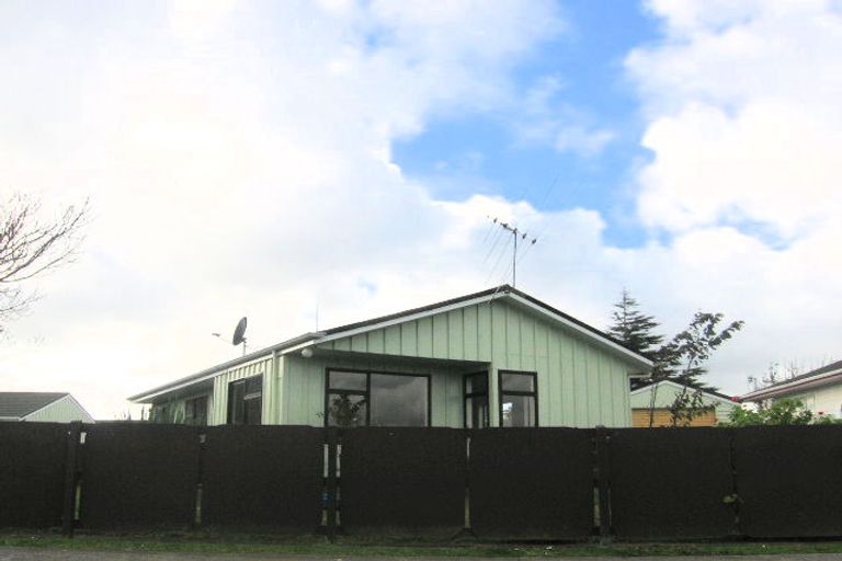 Photo of property in 25 Chatsworth Place, Highbury, Palmerston North, 4412