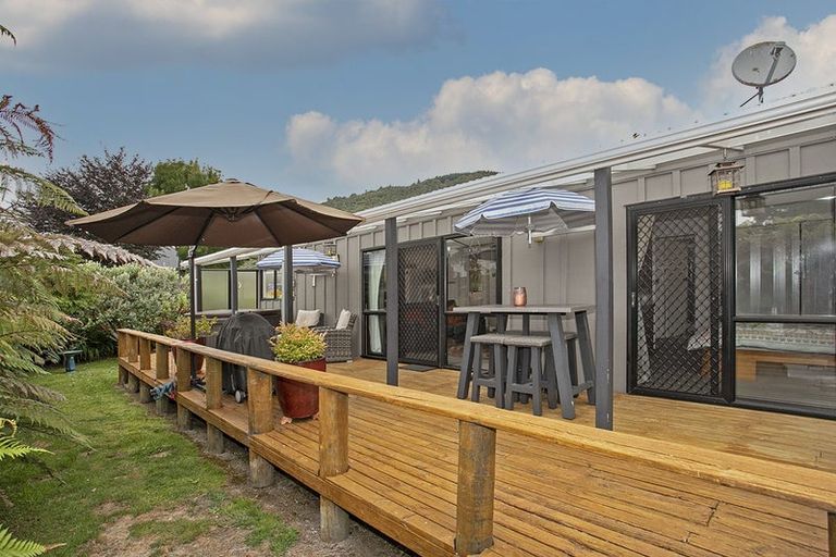 Photo of property in 2 Emery Road, Rotoiti Forest, Rotorua, 3074