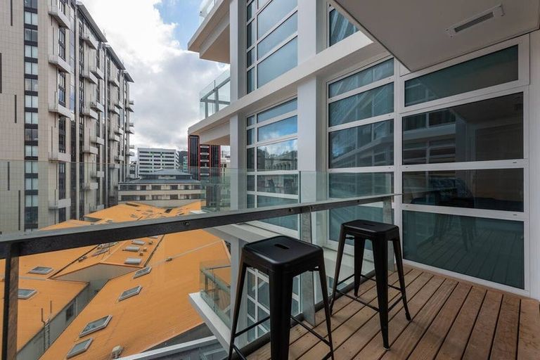 Photo of property in Pinnacle Apartments, E605/160 Victoria Street, Te Aro, Wellington, 6011