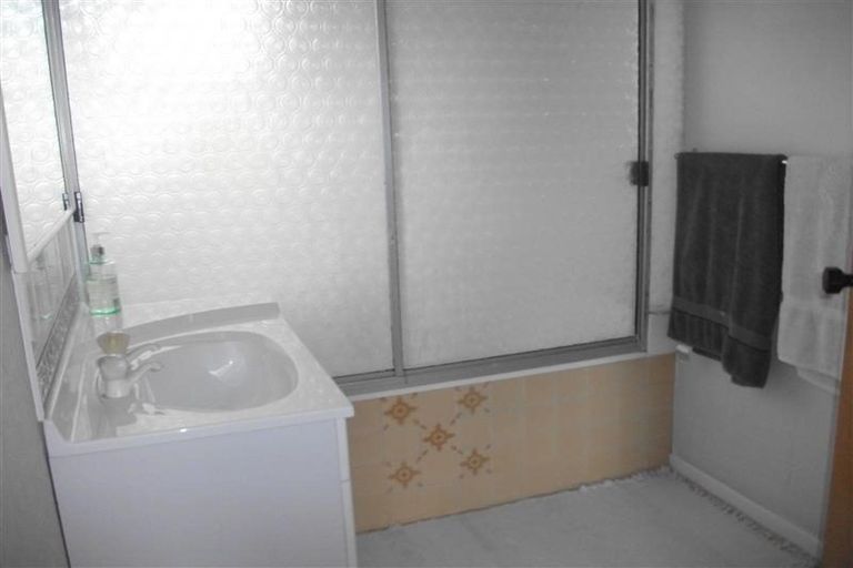 Photo of property in 35 Elliott Avenue, Bayview, Auckland, 0629