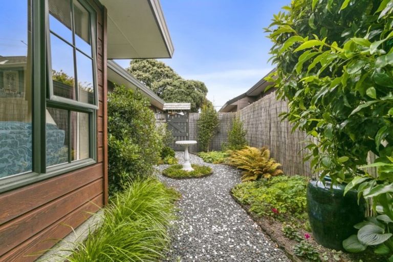 Photo of property in 2/5 Birch Street, Hutt Central, Lower Hutt, 5010