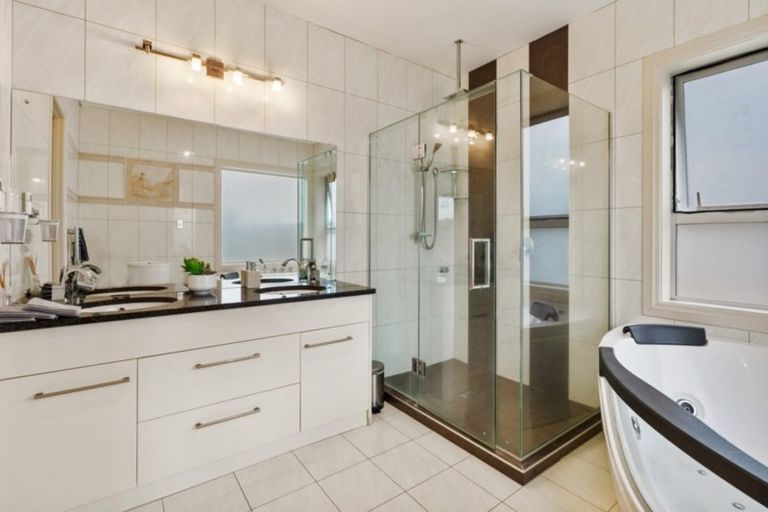 Photo of property in 199f Hill Road, Alfriston, Auckland, 2105