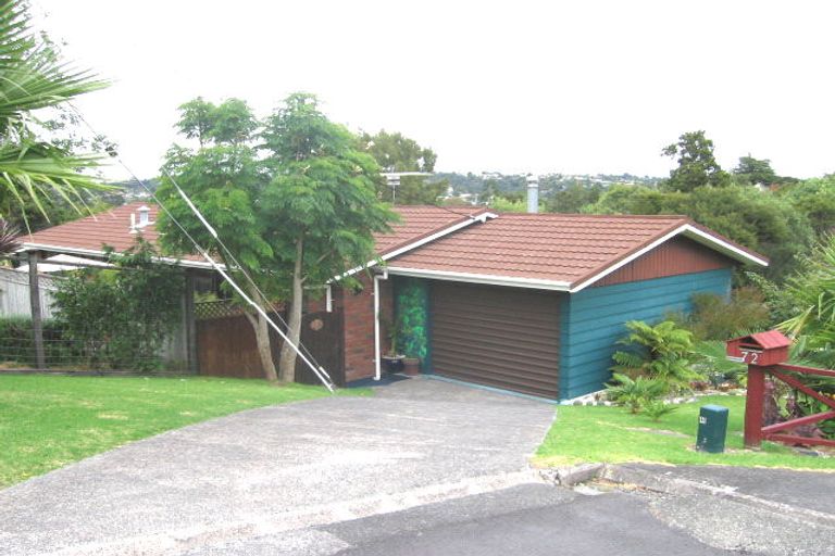 Photo of property in 72 Roberts Road, Glenfield, Auckland, 0629