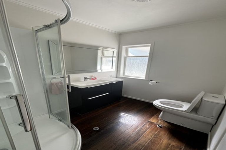 Photo of property in 47 Churchouse Road, Greenhithe, Auckland, 0632