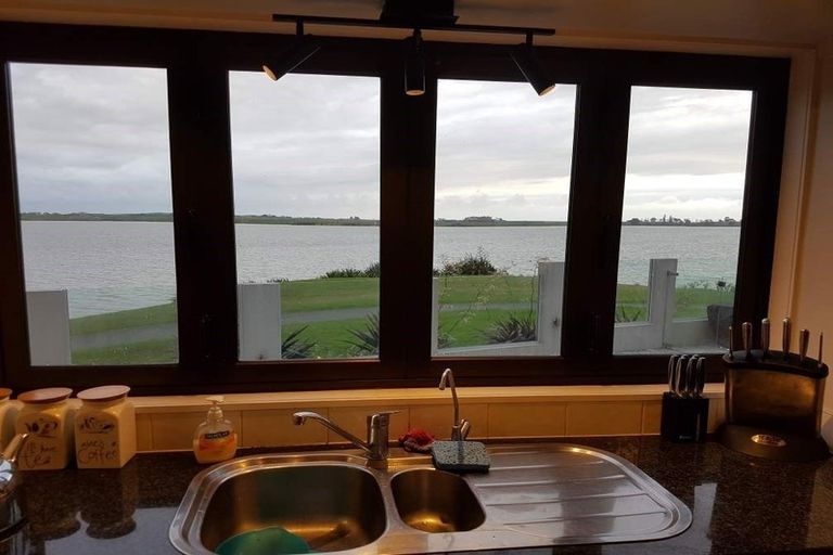 Photo of property in 37 St Annes Crescent, Wattle Downs, Auckland, 2103