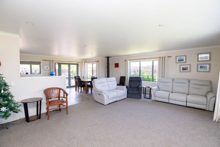 Photo of property in 55 Darlington Street, Ngatea, 3503