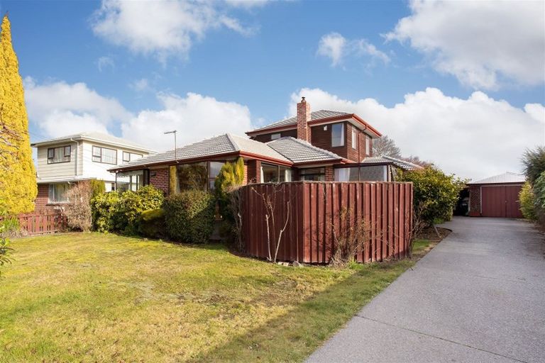 Photo of property in 15 Sevenoaks Drive, Bryndwr, Christchurch, 8053