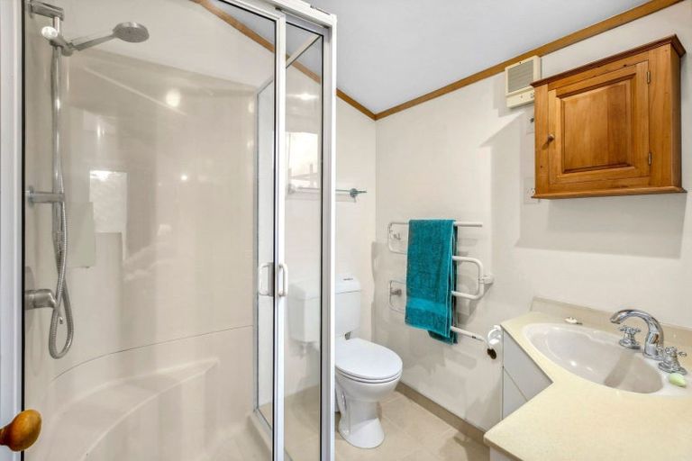 Photo of property in 10 Redwood Crescent, Westown, New Plymouth, 4310