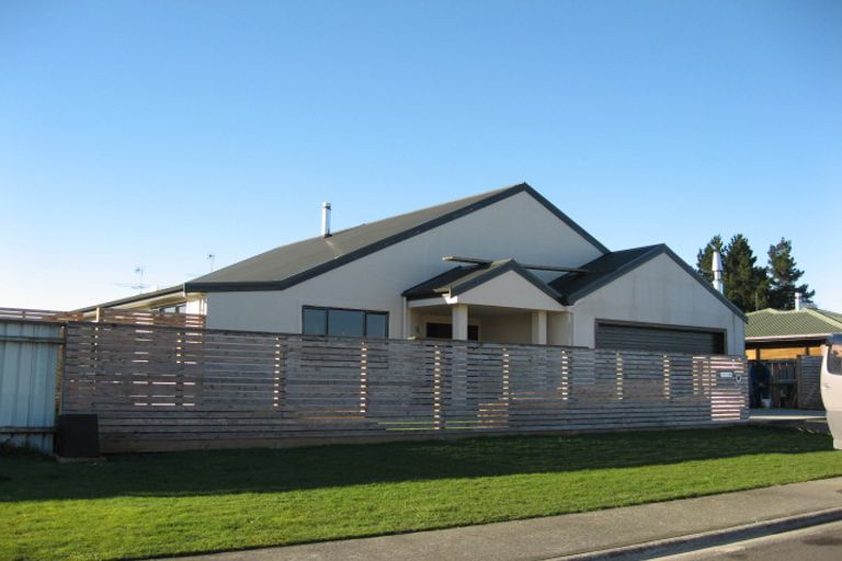 Photo of property in 3 Daley Place, Winton, 9720