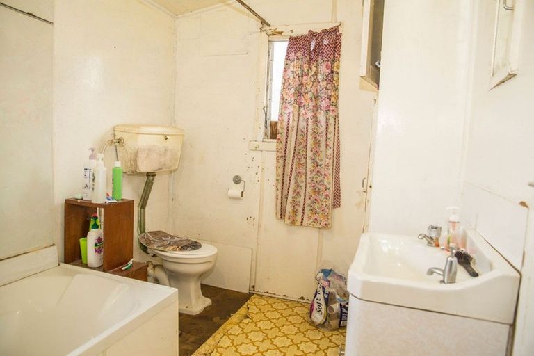 Photo of property in 38 Tennyson Street, Dannevirke, 4930