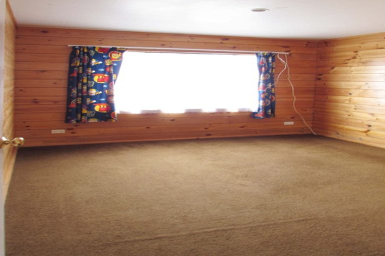 Photo of property in 1a Wing Crescent, Papakura, 2110