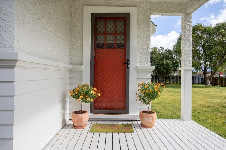 Photo of property in 4 Trafalgar Street, Dannevirke, 4930