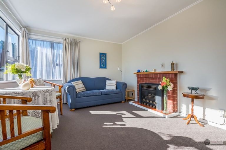 Photo of property in 15 Fleet Street, Naenae, Lower Hutt, 5011