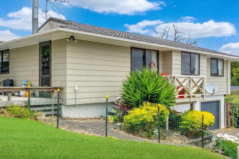 Photo of property in 1/151 Spinella Drive, Bayview, Auckland, 0629