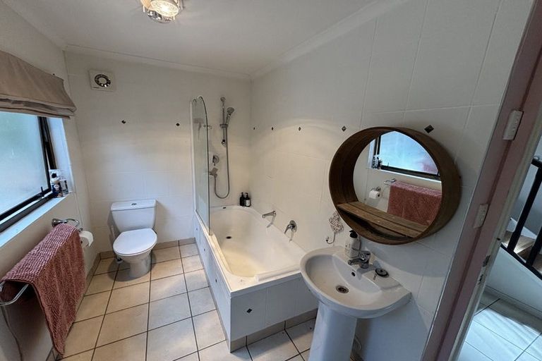 Photo of property in 63 Elliston Crescent, Stanmore Bay, Whangaparaoa, 0932