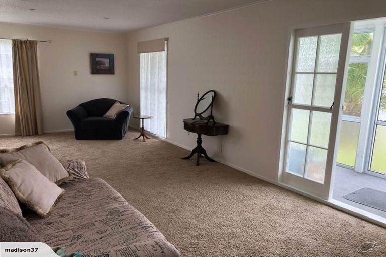 Photo of property in 2 Ely Grove, Wainuiomata, Lower Hutt, 5014