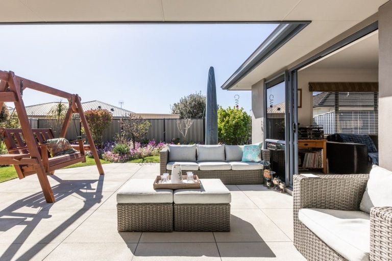 Photo of property in 21 Pinotage Drive, Greenmeadows, Napier, 4112