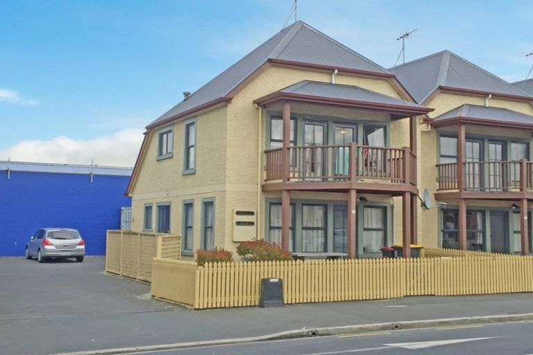 Photo of property in 19 Howe Street, North Dunedin, Dunedin, 9016