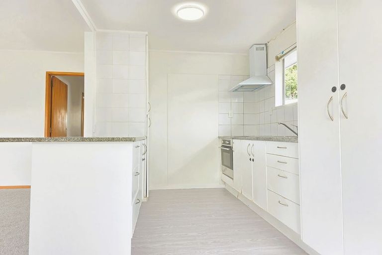 Photo of property in 7 Garton Drive, Massey, Auckland, 0614