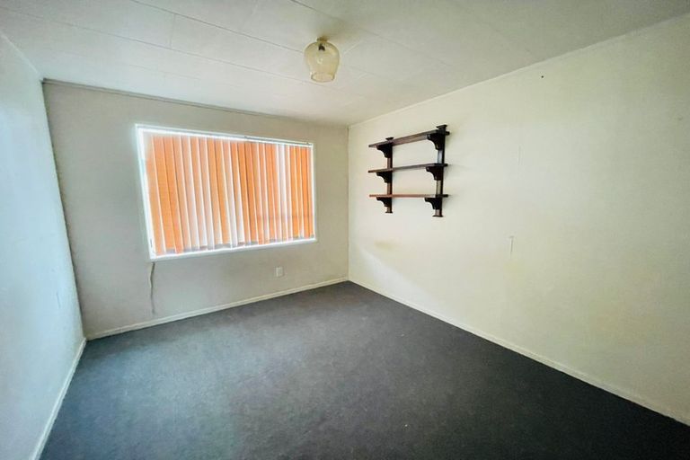 Photo of property in 35 Fairdale Avenue, Red Hill, Papakura, 2110