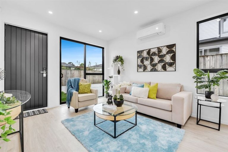 Photo of property in 241a Bucklands Beach Road, Bucklands Beach, Auckland, 2012