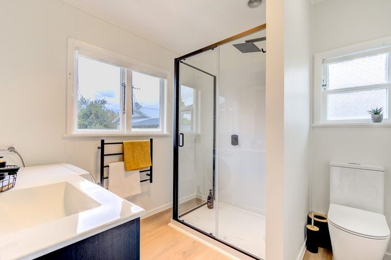 Photo of property in 36 Oxford Street, Fairfield, Hamilton, 3214