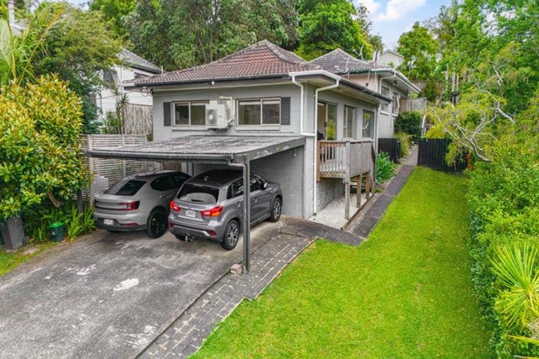 Photo of property in 1/43 Seaton Road, Murrays Bay, Auckland, 0630