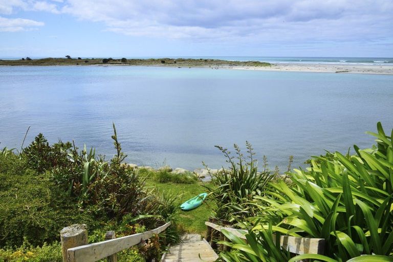 Photo of property in 7 Oraka Road, Mahia, Nuhaka, 4198