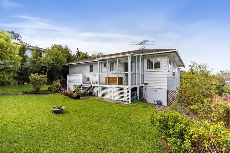 Photo of property in 42 Juniper Road, Sunnynook, Auckland, 0620