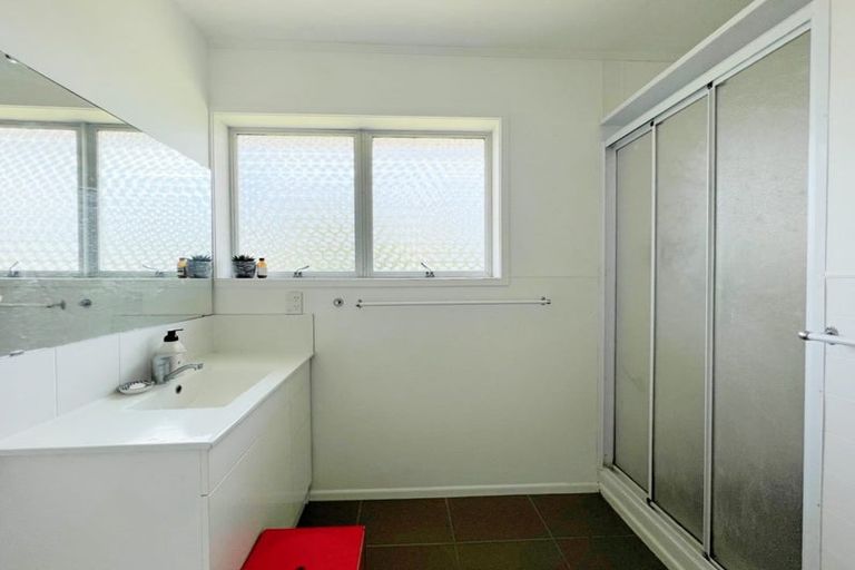 Photo of property in 23 Chedworth Avenue, Chedworth, Hamilton, 3210