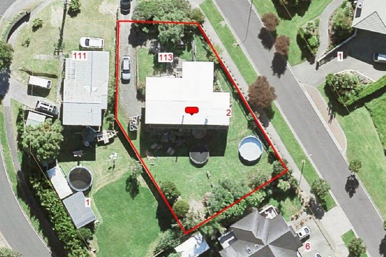 Photo of property in 113 Roberts Road, Matakatia, Whangaparaoa, 0930