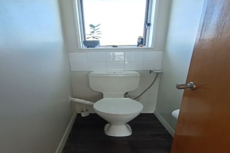 Photo of property in 4/64 Lonsdale Street, New Brighton, Christchurch, 8083