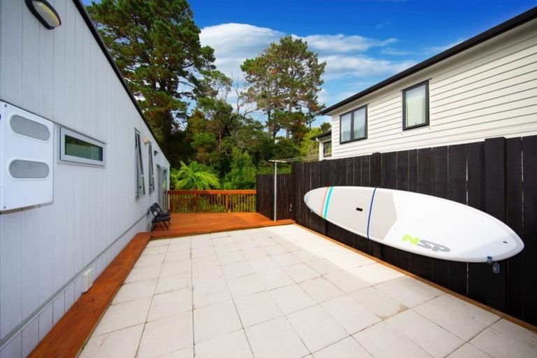 Photo of property in 6 Cronin Place, Beach Haven, Auckland, 0626