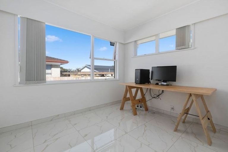 Photo of property in 3/8 Russell Road, Manurewa, Auckland, 2102