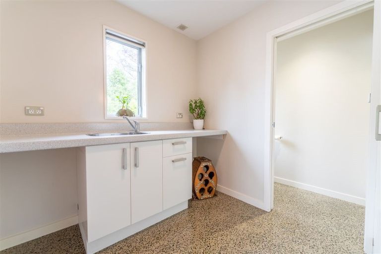 Photo of property in 95 Main Road North, Geraldine, 7930