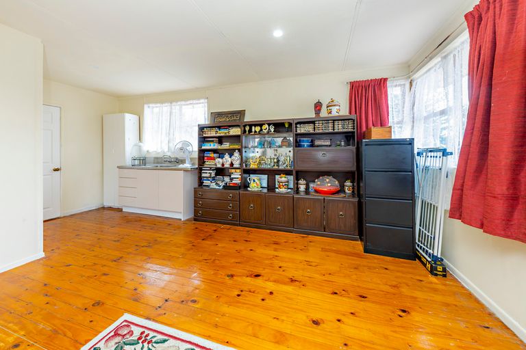 Photo of property in 1/4 Daniel Avenue, Mangere East, Auckland, 2024