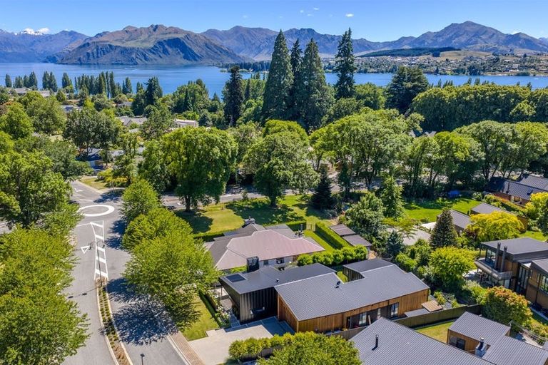 Photo of property in 3 Old Station Avenue, Wanaka, 9305
