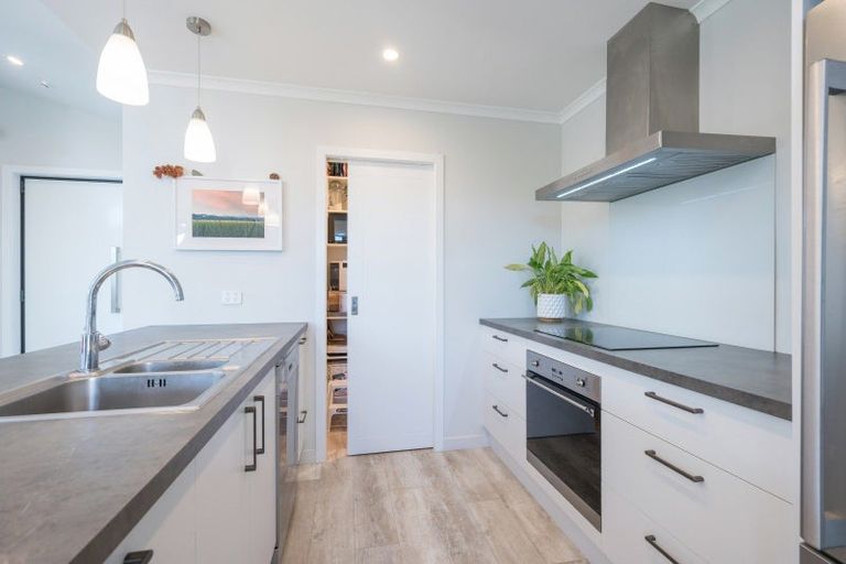 Photo of property in 10 Old Farm Road, Stoke, Nelson, 7011