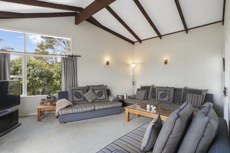 Photo of property in 110 Takahe Road, Titirangi, Auckland, 0604
