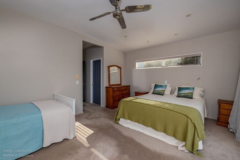 Photo of property in 20 Du Fresne Place, Russell, 0202