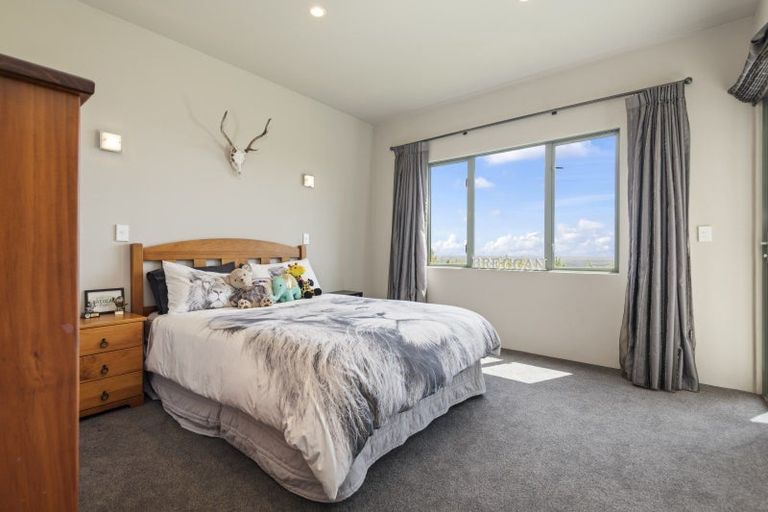 Photo of property in 307 Ngahere Park Road, Turitea, Palmerston North, 4472