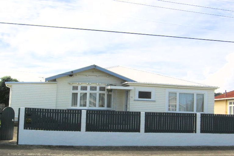 Photo of property in 18 Liverpool Street, Miramar, Wellington, 6022