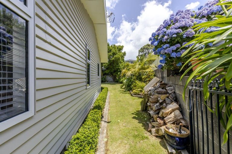 Photo of property in 56 Crownhill Street, Spotswood, New Plymouth, 4310