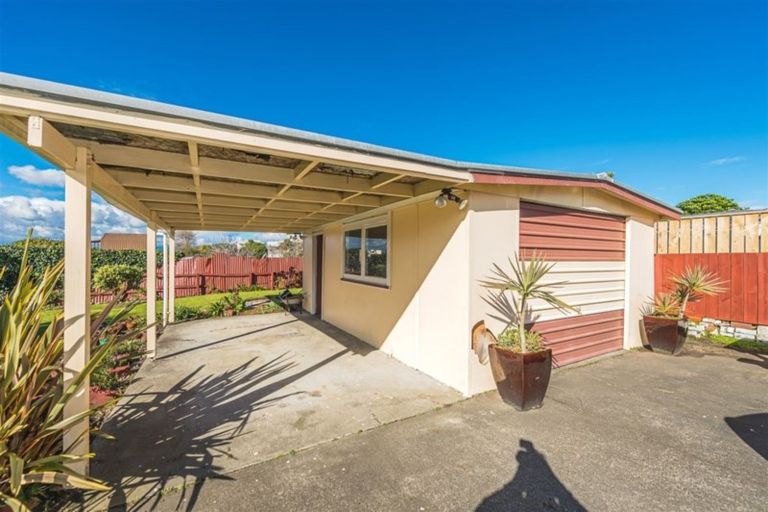 Photo of property in 38 Miro Street, Castlecliff, Whanganui, 4501