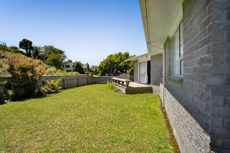 Photo of property in 11 Warkworth Grove, Bell Block, New Plymouth, 4312